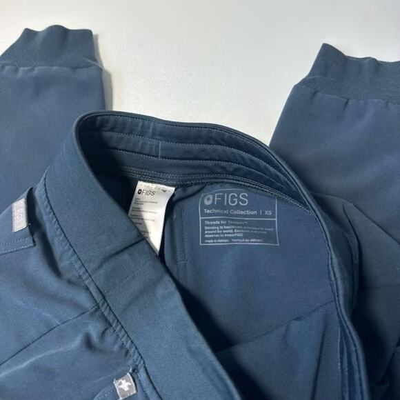 FIGS Zamora Jogger Scrub Pant - Picture 3 of 4